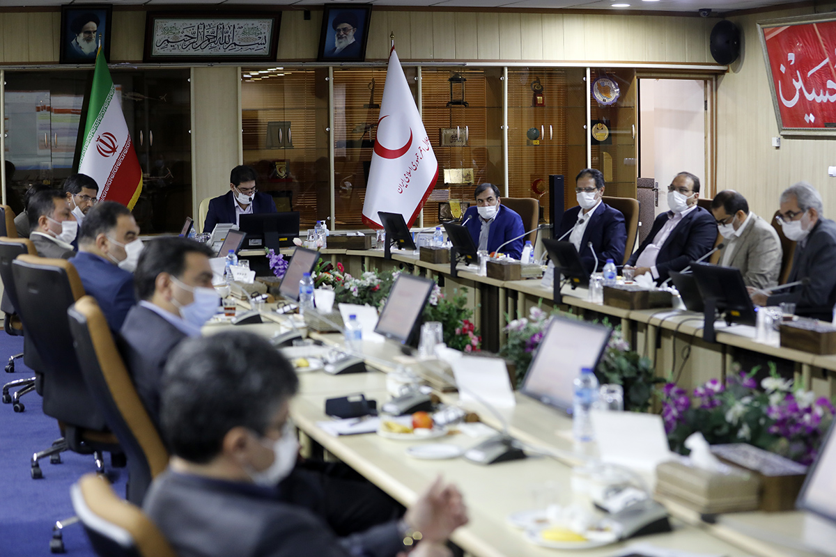 برگزاری مجمع عمومی فوق‌العاده سازمان تدارکات پزشکی، هلی‌کوپتری نوید و سرمایه‌گذاری هلال ایران/ گزارش تصویری